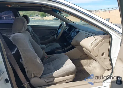 2000 Honda Accord 2.3 Ex из США, поврежденный, VIN 1HGCG3279YA029962